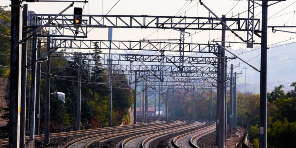 TCK 180 trafik güvenliğini taksirle tehlikeye sokma ve demiryolu ulaşımı